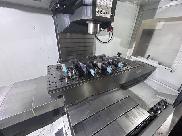 Vertical machining center HAAS VF-4SS vertical machining center