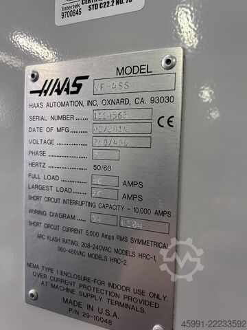 Vertical machining center HAAS VF-4SS vertical machining center
