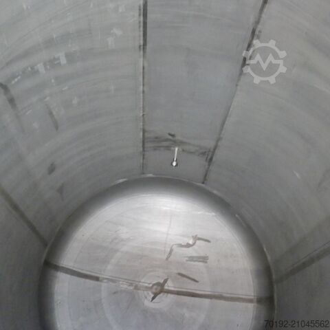 13000 Liter horizontaler Lagertank aus V2A auf Lagersätteln  9621