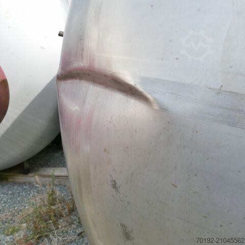 13000 Liter horizontaler Lagertank aus V2A auf Lagersätteln  9621