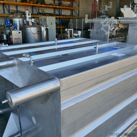 2000 litre rectangular tank made of V2A stainless steel  9592