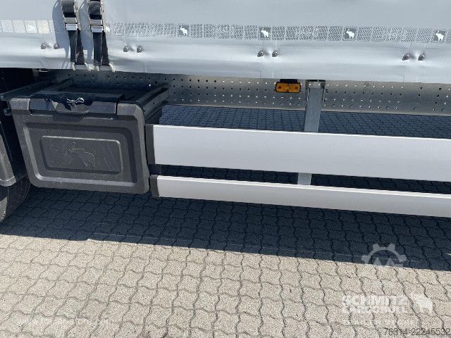 Open semitrailer with tarp Schmitz Cargobull Curtainsider Standard Ladebordwand Getränke