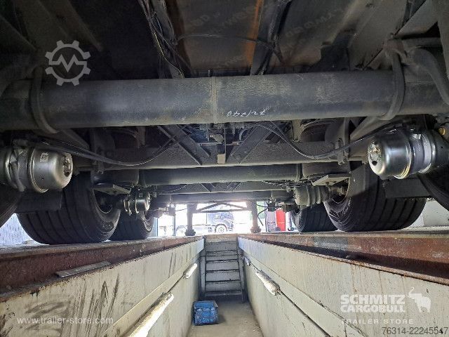 Open semitrailer with tarp Schmitz Cargobull Curtainsider Mega Getränke