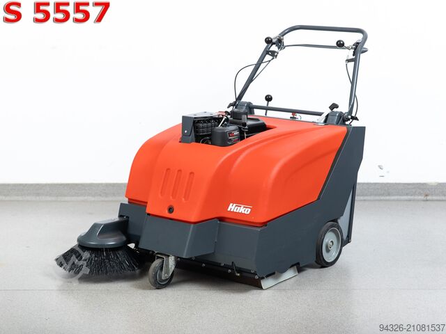 Hako Sweepmaster P800 Kehrmaschine Hako Sweepmaster P800 Benzin - 2017y