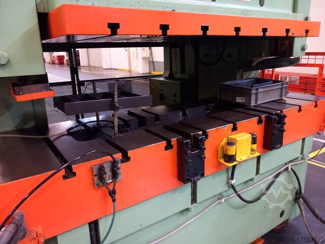 AIDA NC2-160(1) 160t eccentric press AIDA NC2-160