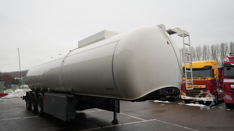 Tanklaster Schrader ADR fuel tank trailer