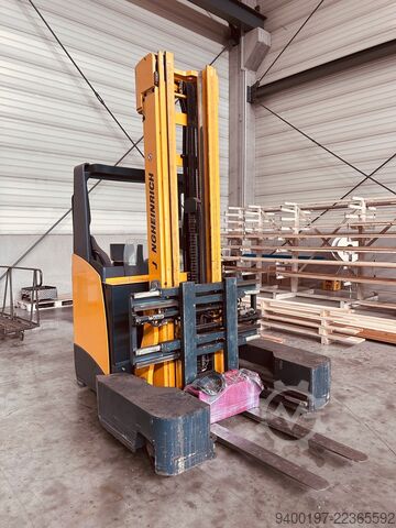 4-way forklift with Kaup fork positioner JUNGHEINRICH ETV Q25