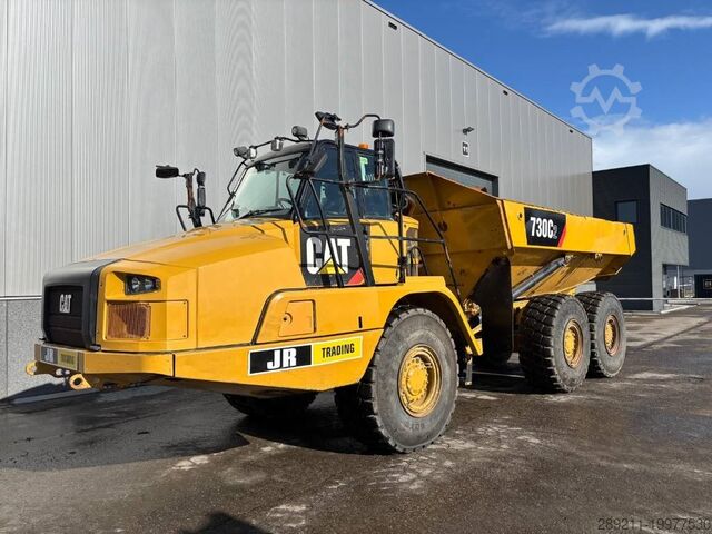 Dumper Caterpillar 730 C2 (Tailgate)