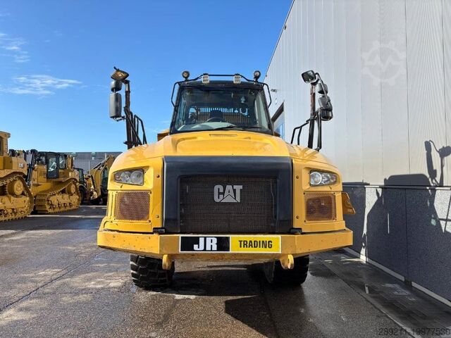 Dumper Caterpillar 730 C2 (Tailgate)