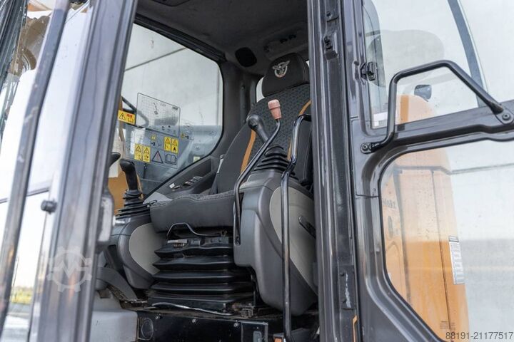 Raupenbagger CASE CX 145 D SR