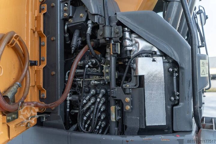 Raupenbagger CASE CX 145 D SR