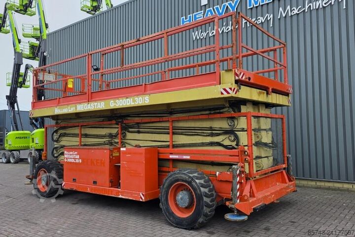 Scherenhebebühne Holland Lift G-300DL30/S Diesel, 4x4x4 Drive, 33.5m Working Hei