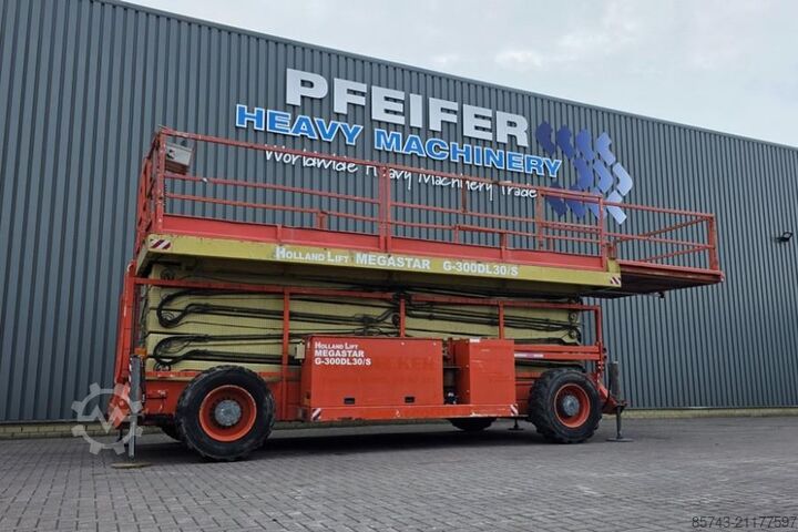 Scherenhebebühne Holland Lift G-300DL30/S Diesel, 4x4x4 Drive, 33.5m Working Hei