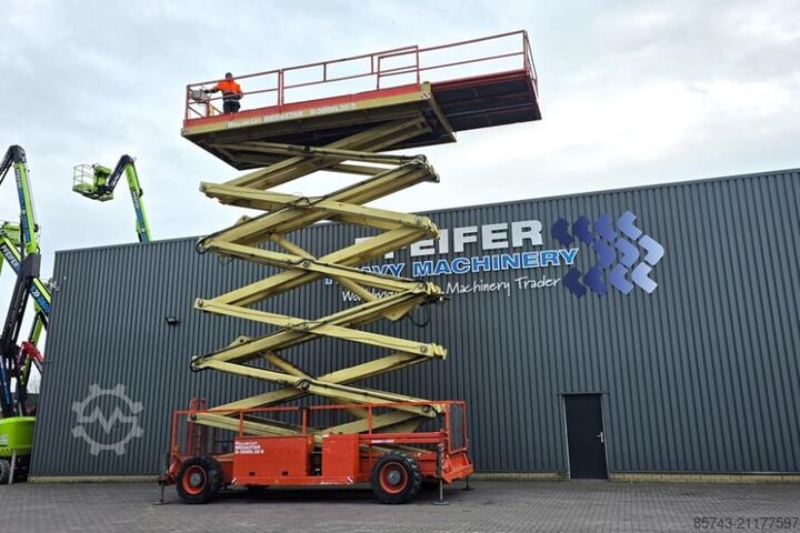 Scherenhebebühne Holland Lift G-300DL30/S Diesel, 4x4x4 Drive, 33.5m Working Hei
