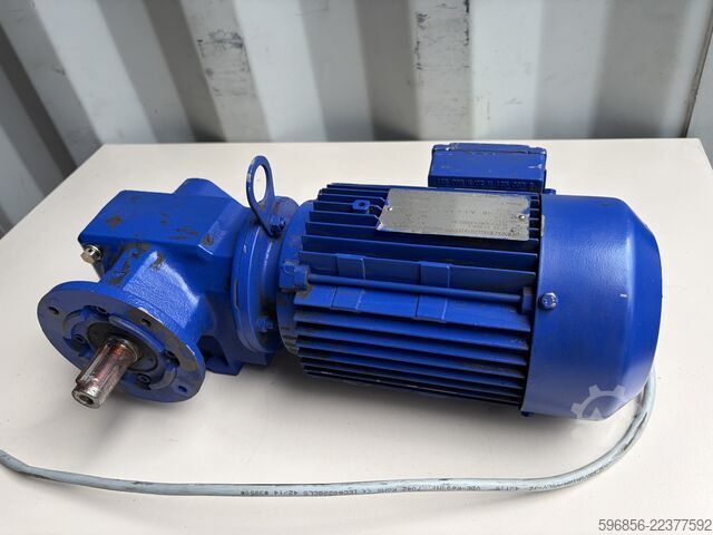  Motoreduktor SEW-Eurodrive SF32 DT80K4 0,55 kW 77 obr./min 54 Nm 230/400 Motoreduktor SEW-Eurodrive SF32 DT80K4 0,55 kW 77 obr./min 54 Nm 230/400