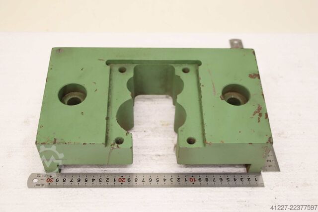 Punching tool intermediate block Mubea Aufnahme Unten