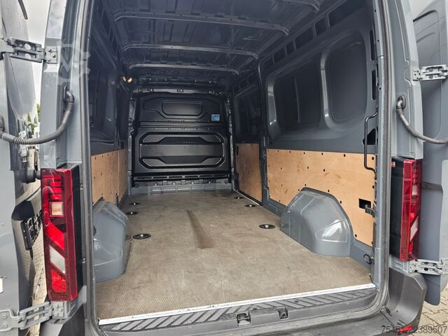 Panel van Renault Master 35 Kasten L3H2 AHK Holzboden