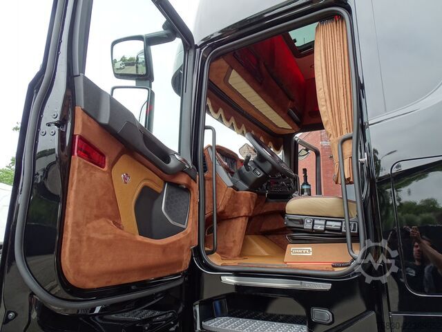 Standard-SZM Scania S660 V8 6x2/4 / FULL AIR / RETARDER / SHOW / 24...
