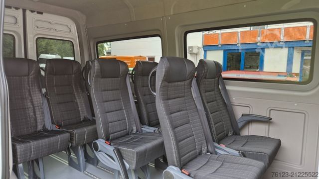 Kleinbus MAN MAN TGE 9 Sitzer Airlineboden Handicap Crafter