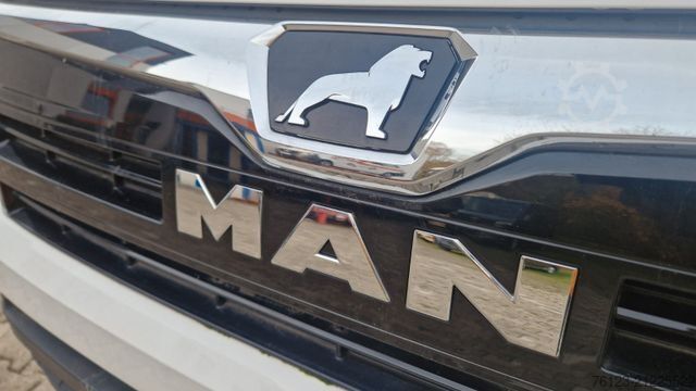 Kleinbus MAN MAN TGE 9 Sitzer Airlineboden Handicap Crafter