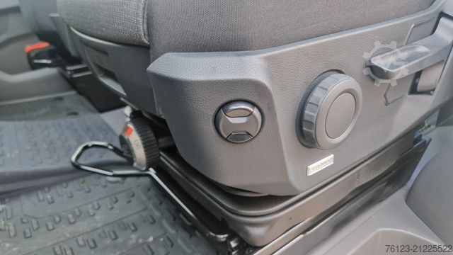 Kleinbus MAN MAN TGE 9 Sitzer Airlineboden Handicap Crafter