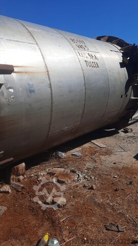 37,000-litre stainless steel tank Constructii metalice Regent Nifa Grup Bazin de inox, containere metalice