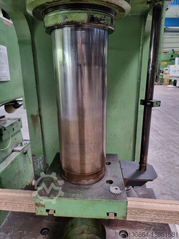 Hydraulic press Prasa