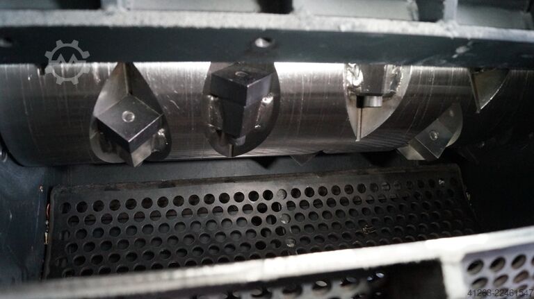 Single-shaft shredder VESPA 40/60 VGA