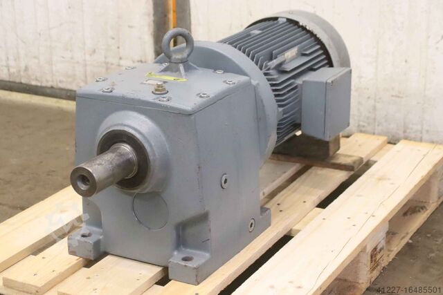 Gear motor 22 kW 127 rpm Nord SK 62-180 L/4 SK 180 L / 4