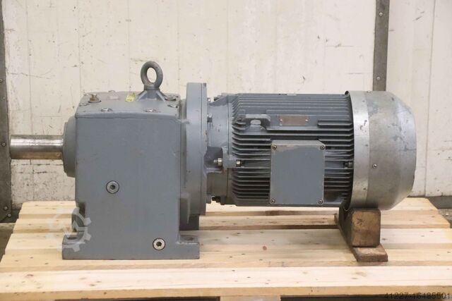 Gear motor 22 kW 127 rpm Nord SK 62-180 L/4 SK 180 L / 4