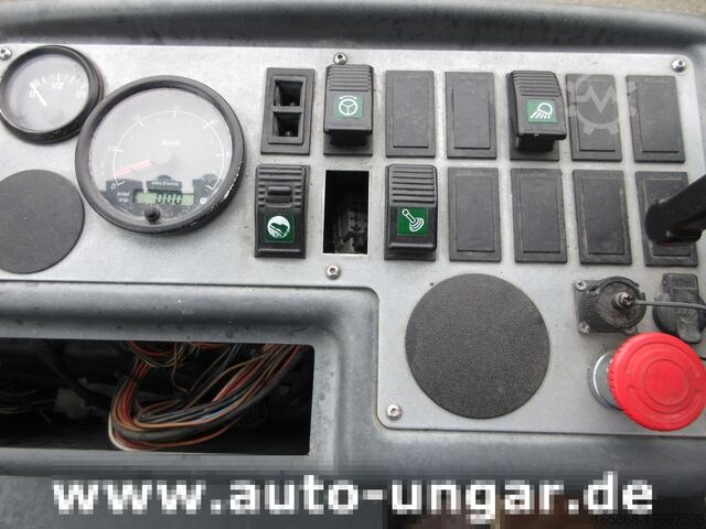 Municipal special purpose entity Boschung L3 Laveuse Kärcher Hochdruckreiniger