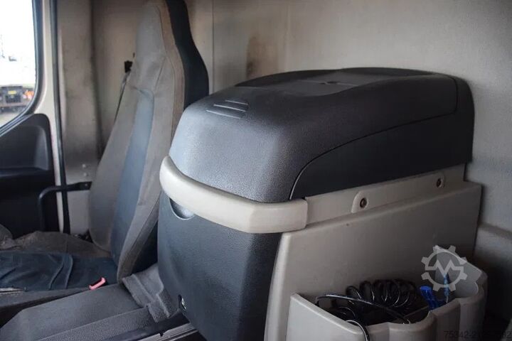 Suitcase Volvo FE 250