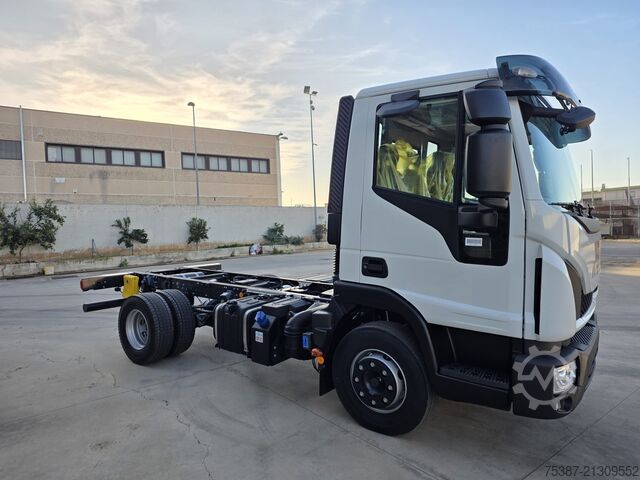 Truck chassis Iveco 120EL25P