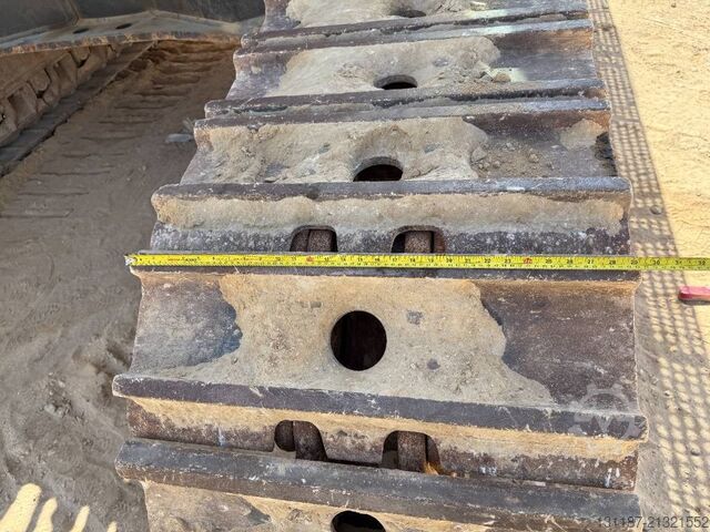 Crawler excavator CAT 395 (Saudi Arabia)