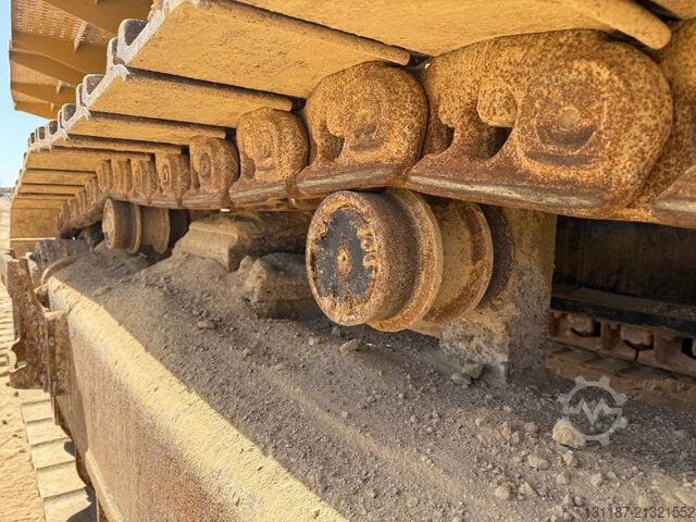 Crawler excavator CAT 395 (Saudi Arabia)