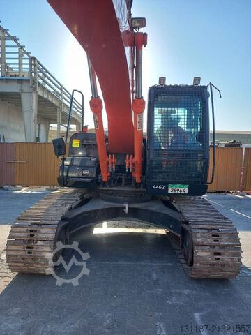 Crawler excavator Hitachi ZX220LC (Abu Dhabi)