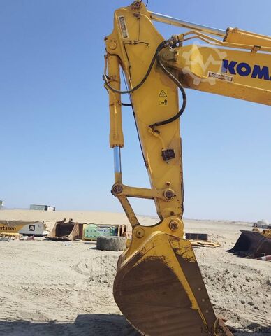Crawler excavator Komatsu PC500LC (multiple units available in Saudi Arabia)