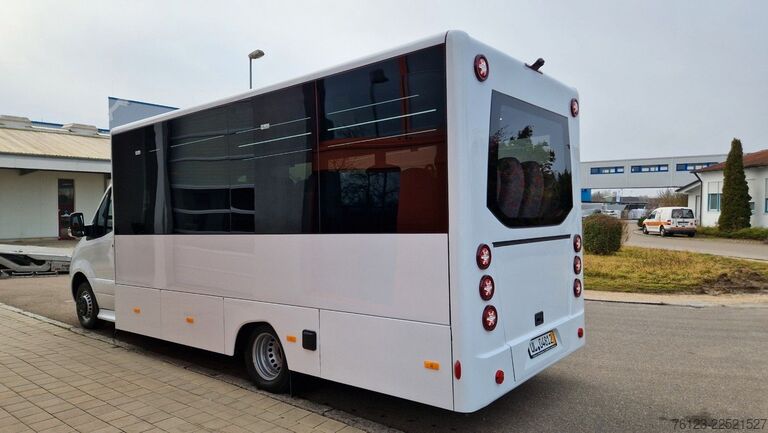 Kleinbus MERCEDES-BENZ 30 Sitzer Schul- Transferbus 519 Vorlauffahrzeug