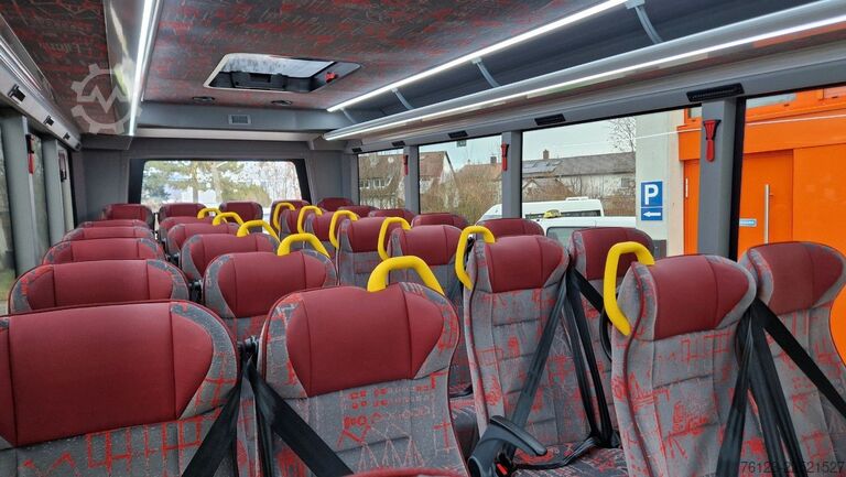 Kleinbus MERCEDES-BENZ 30 Sitzer Schul- Transferbus 519 Vorlauffahrzeug