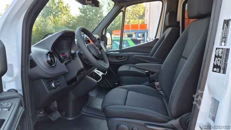 Kleinbus MERCEDES-BENZ 10 x 517 Sprinter Lord Light  22 SS Aktionspreis