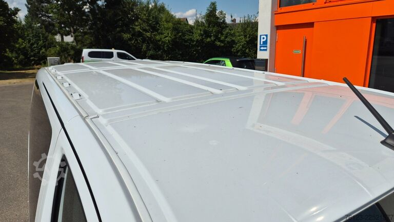 Kleinbus Citroën SpaceTourer Opel Zafira Plus M 9 Sitzer