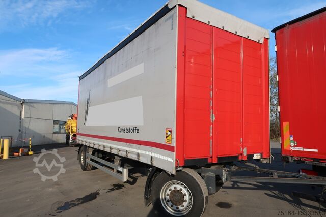 Anhänger mit Pritsche & Plane Hofmann