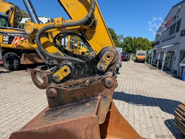 Chain excavator Caterpillar 323FL Kettenbagger OQ70/75 vollhydr.
