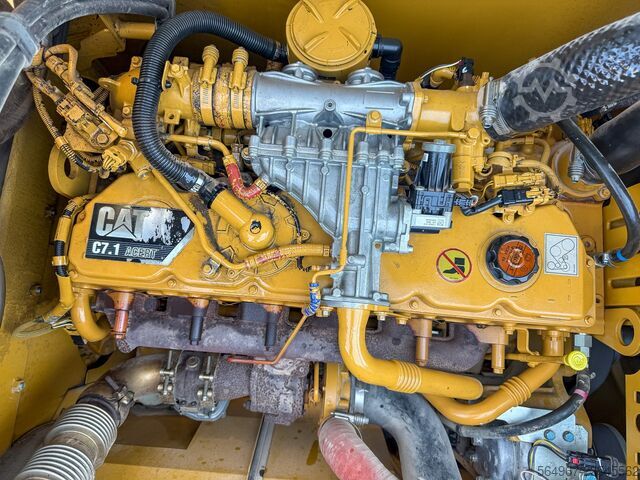 Chain excavator Caterpillar 323FL Kettenbagger OQ70/75 vollhydr.