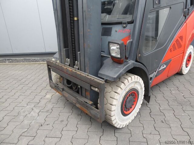LPG Forklifts Linde H25T-02