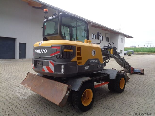 Mobilbagger VOLVO EW60E Powertilt HS03 + Löffelpaket Klima