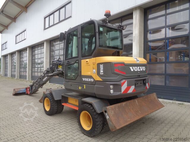 Mobilbagger VOLVO EW60E Powertilt HS03 + Löffelpaket Klima
