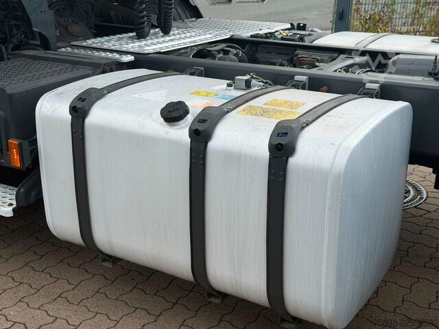 Gefahrgut LKW SCANIA S450 ADR EXII/ EXIII Retarder ACC 2Tanks PTO