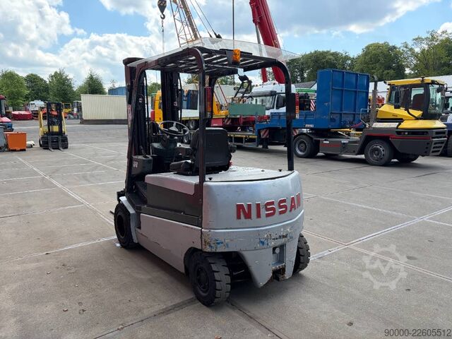 Forklift Nissan GQ02 L 30 CU