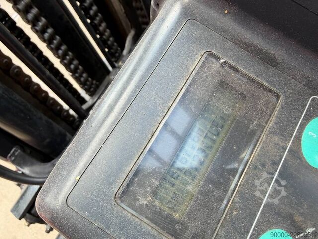 Forklift Nissan GQ02 L 30 CU